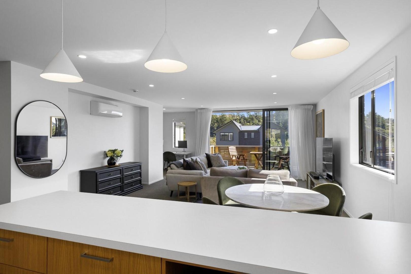 Whitby Townhouse Villa Порируа Екстериор снимка