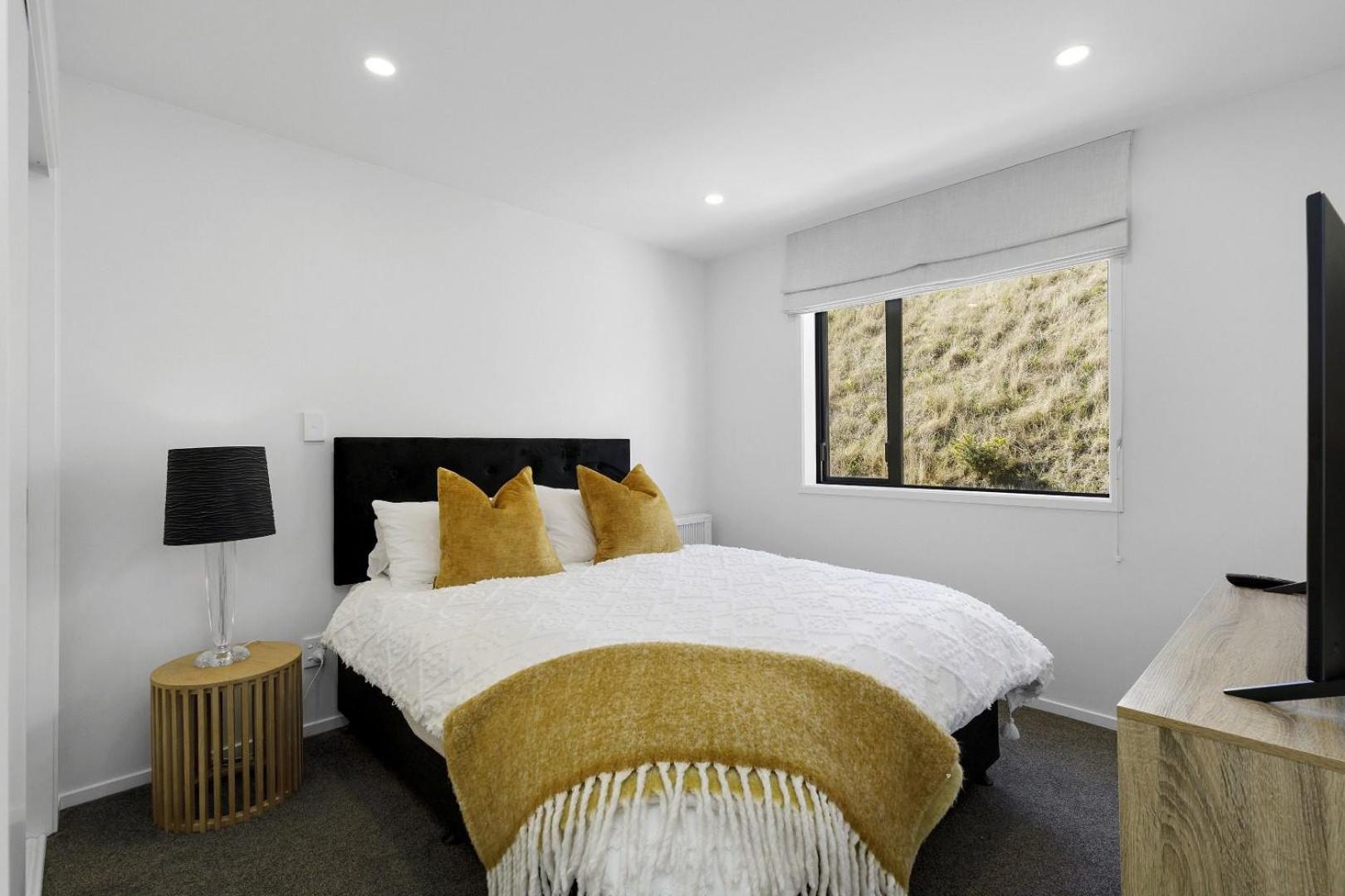 Whitby Townhouse Villa Порируа Екстериор снимка