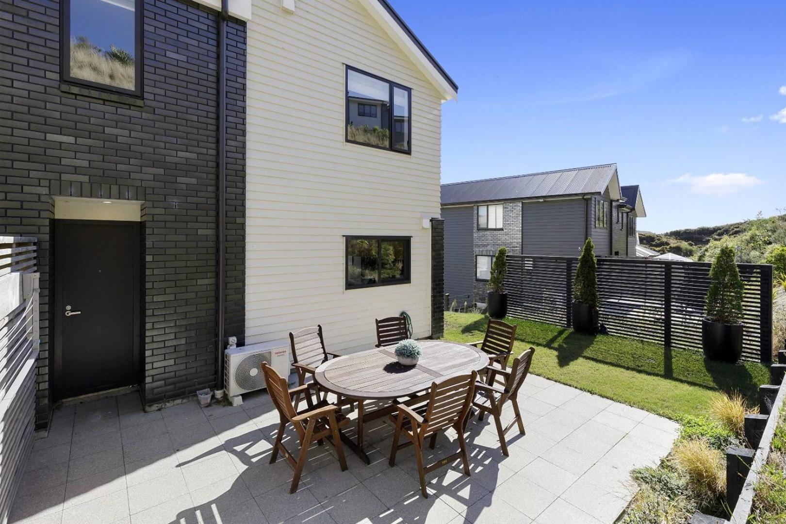 Whitby Townhouse Villa Порируа Екстериор снимка